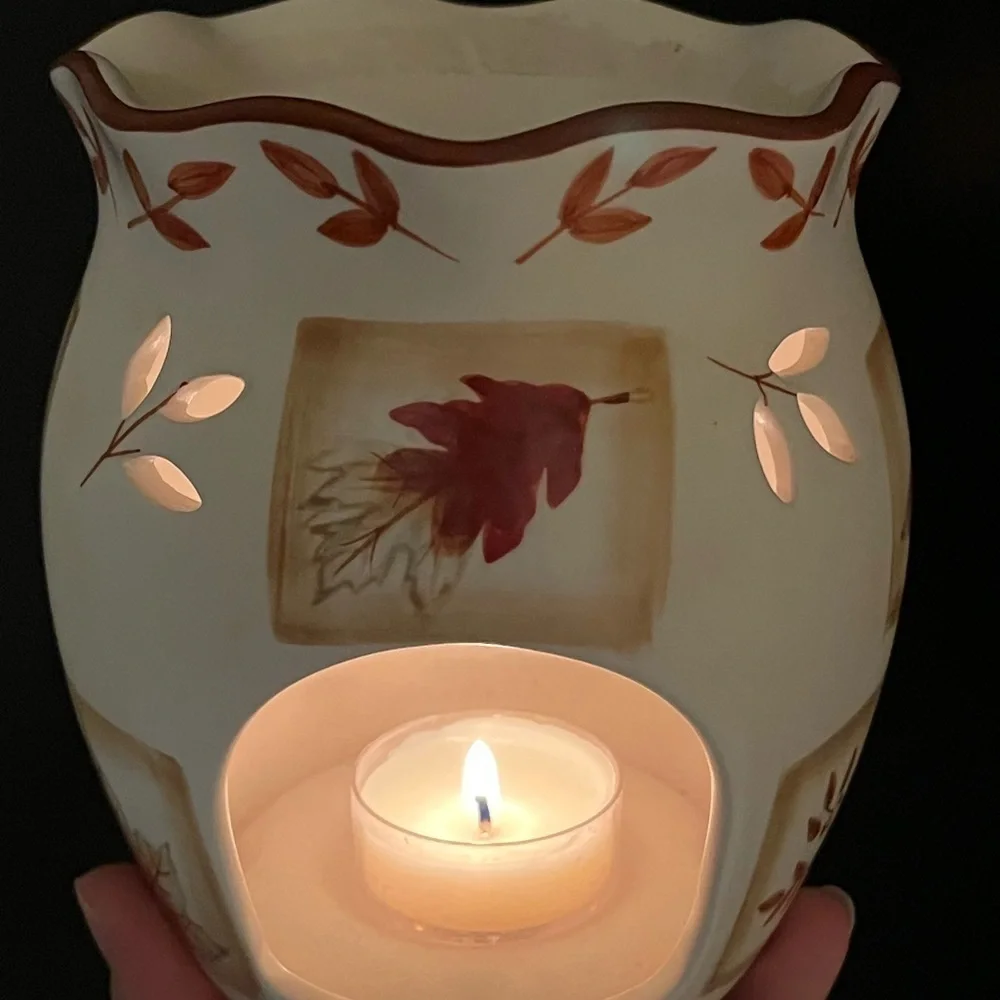 Yankee Candle Natures Touch Tart Warmer Leaf Pattern